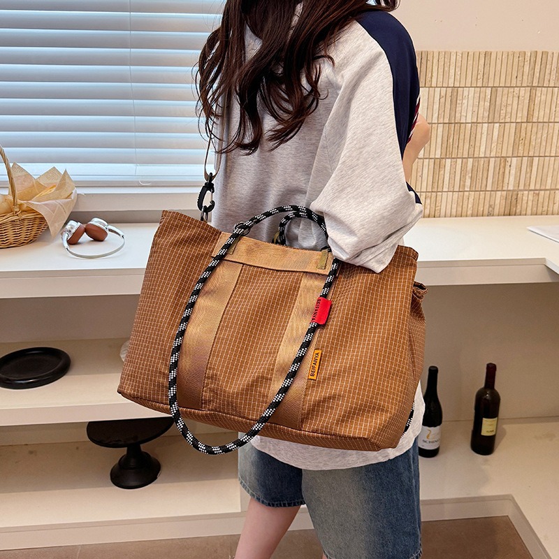 Nylon Messenger Bag Versatile  - Dry Bag Roll Top のレビューと価格
