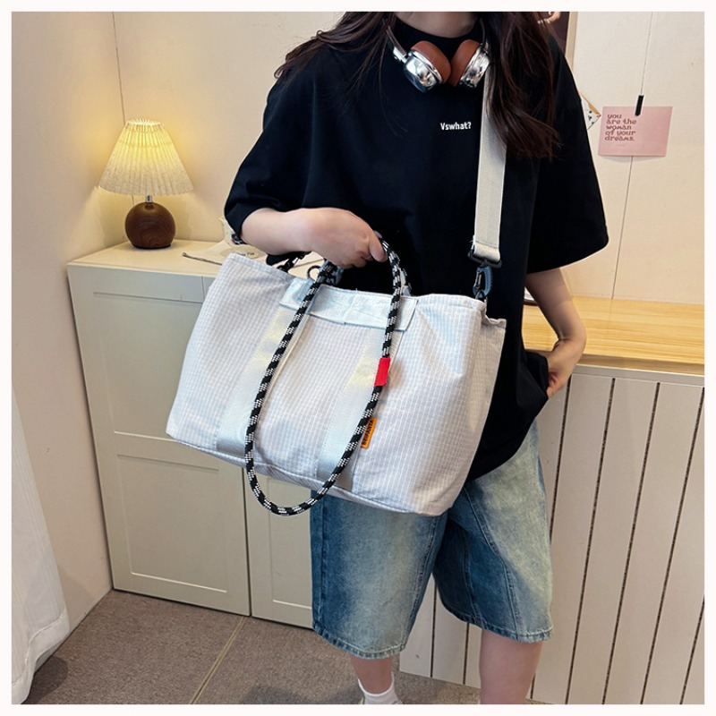 Nylon Messenger Bag Versatile  - Dry Bag Roll Top のレビューと価格